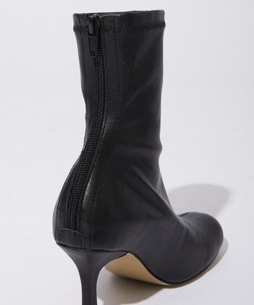 casane（カサネ）の「ラウンドソックスブーツ（ブーツ・レディース・ブラック・1/2）」の16枚目の写真