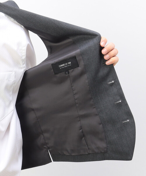 COMME CA ISM(コムサイズム)の「【セットアップ対応】ポリエステル ウール ギャバ ベスト(スーツベスト・メンズ・グレー/ネイビー/ブラック・SMALL/MEDIUM/LARGE/X-LARGE)」の8枚目の写真