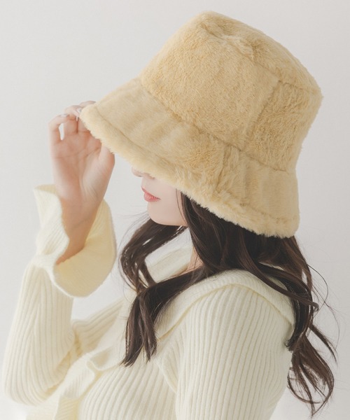 Julia Boutique(ジュリアブティック)の「フェイクファーバケットハット/23623(ハット・レディース・ブラック/ホワイト/ライトベージュ・ONE)」の3枚目の写真