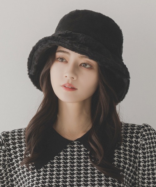 Julia Boutique(ジュリアブティック)の「フェイクファーバケットハット/23623(ハット・レディース・ブラック/ホワイト/ライトベージュ・ONE)」の2枚目の写真