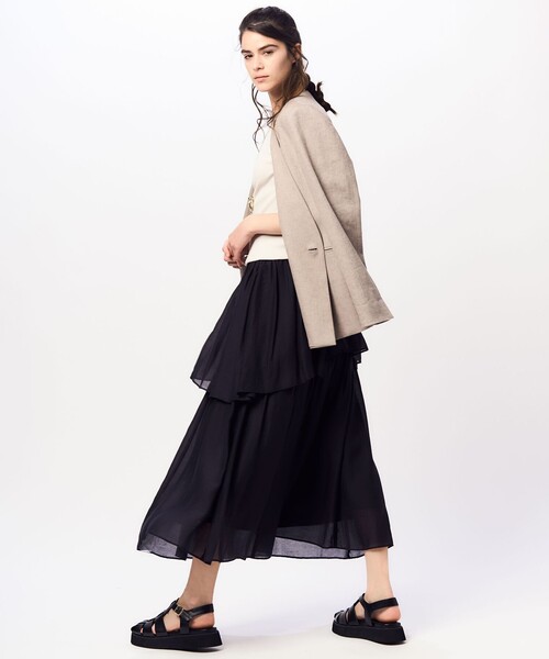 23区(ニジュウサンク)の「【Oggi4月号掲載/洗える】シアーツイル ティアードスカート(スカート・レディース・ブラック系/アイボリー系・30/32/34)」の3枚目の写真