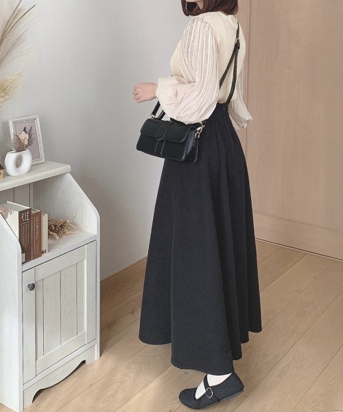 Miniministore(ミニミニストア)の「ニットカーディガンボリューム袖Vネック(ニット/セーター・レディース・ホワイト/ブラック/ベージュ・フリー)」の16枚目の写真