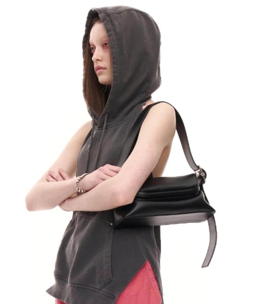 OSOI（オソイ）の「OSOI/オソイ/FOLDER BROT_BLACK（ショルダーバッグ・レディース・ブラック・FREE）」の16枚目の写真