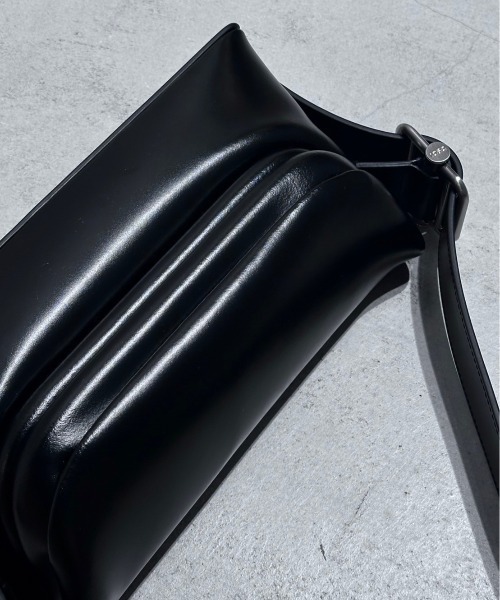 OSOI（オソイ）の「OSOI/オソイ/FOLDER BROT_BLACK（ショルダーバッグ・レディース・ブラック・FREE）」の7枚目の写真