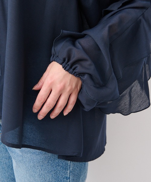 RIVE DROITE(リヴドロワ)の「ラッフルスリーブブラウス(シャツ/ブラウス・レディース・ベージュ/カーキ/ネイビー・FREE)」の15枚目の写真