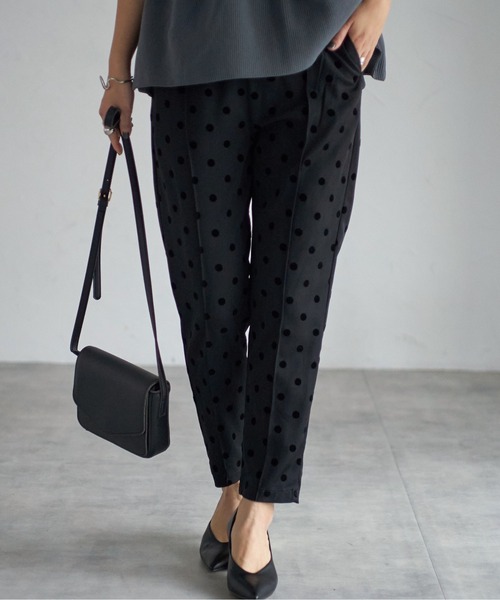 each（イーチ）の「フロッキードットセンターシームパンツ（その他パンツ・レディース・アイボリー/グレー/ブラック・FREE）」の9枚目の写真