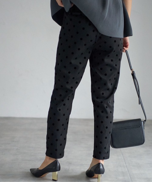 each（イーチ）の「フロッキードットセンターシームパンツ（その他パンツ・レディース・アイボリー/グレー/ブラック・FREE）」の19枚目の写真