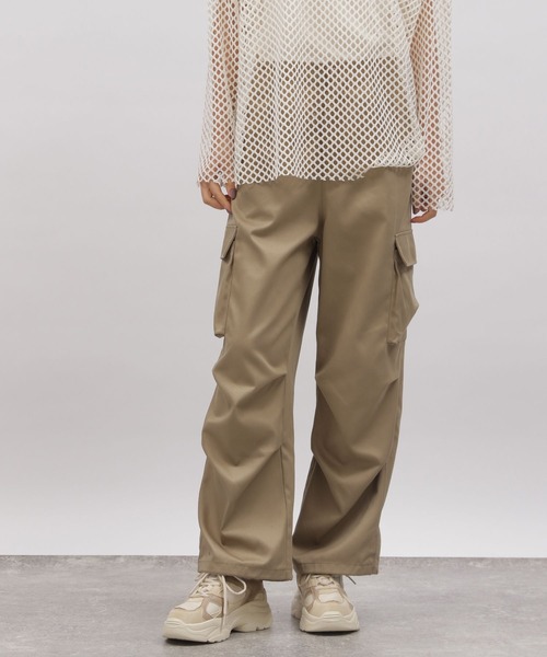 LAKOLE（ラコレ）の「ツイルカーゴパンツ / 106418（カーゴパンツ・レディース・カーキ/ブラック/ベージュ・MEDIUM/SMALL）」の18枚目の写真