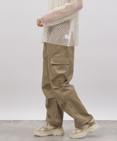 LAKOLE（ラコレ）の「ツイルカーゴパンツ / 106418（カーゴパンツ・レディース・カーキ/ブラック/ベージュ・MEDIUM/SMALL）」の19枚目の写真