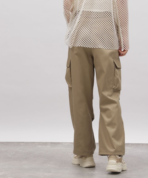 LAKOLE（ラコレ）の「ツイルカーゴパンツ / 106418（カーゴパンツ・レディース・カーキ/ブラック/ベージュ・MEDIUM/SMALL）」の20枚目の写真