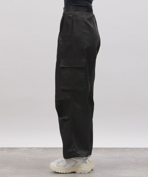 LAKOLE（ラコレ）の「ツイルカーゴパンツ / 106418（カーゴパンツ・レディース・カーキ/ブラック/ベージュ・MEDIUM/SMALL）」の16枚目の写真