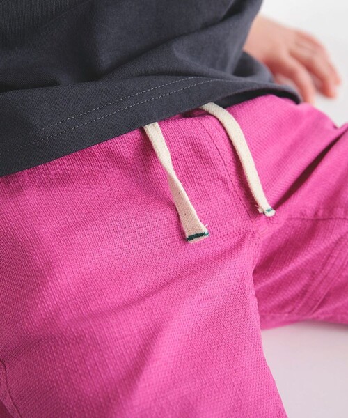 BRANSHES（ブランシェス）の「【爽パン / 綿100％】パナマ織りカラーハーフパンツ（その他パンツ・キッズ・ライトグリーン/カーキオリーブ/ブルーグレー/ピンク/イエロー/ブルー/ブラック/レッド/ネイビー/チャコールグレー・90/100/110/120/130/140/150/160）」の22枚目の写真