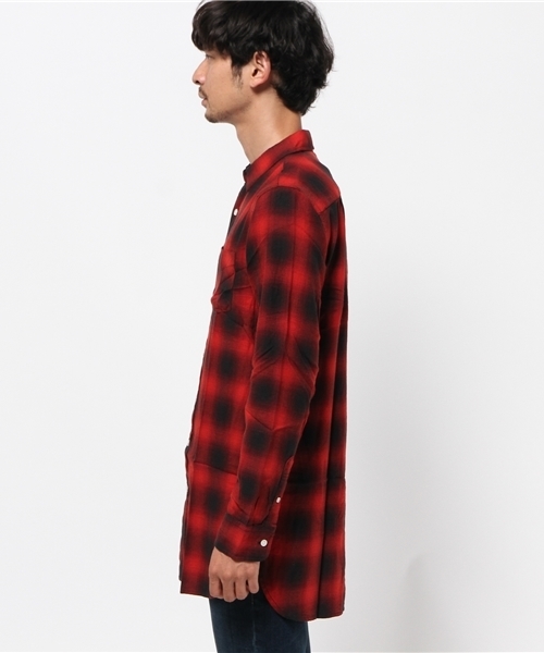 WEGO(ウィゴー)の「WEGO/レーヨンオンブレチェックロングシャツ(シャツ/ブラウス・メンズ・レッド/ブルー/ブラック・MEDIUM/LARGE)」の5枚目の写真
