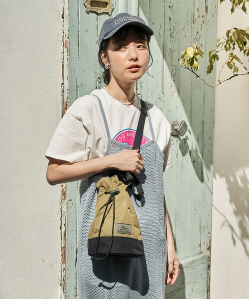 FREAK'S STORE（フリークスストア）の「GREGORY × FREAK'S STORE/グレゴリー 別注LANTAN QUILT/別注ランタンバッグキルトショルダーバッグ（ショルダーバッグ・レディース・ブラック/オリーブ・ONE SIZE）」の7枚目の写真