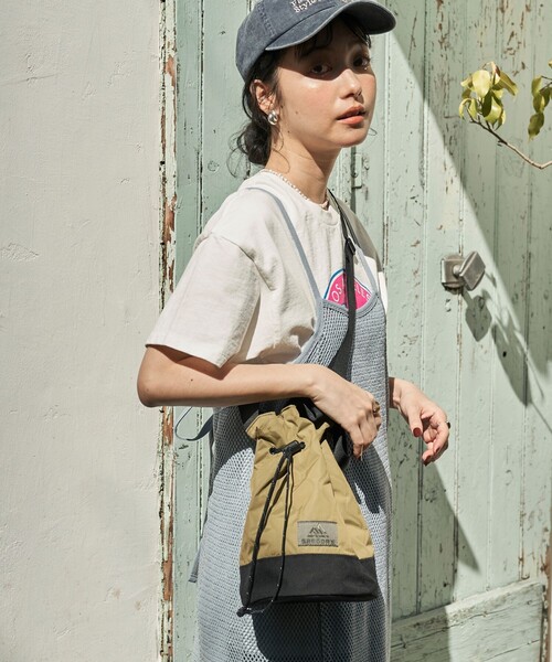 FREAK'S STORE（フリークスストア）の「GREGORY × FREAK'S STORE/グレゴリー 別注LANTAN QUILT/別注ランタンバッグキルトショルダーバッグ（ショルダーバッグ・レディース・ブラック/オリーブ・ONE SIZE）」の11枚目の写真