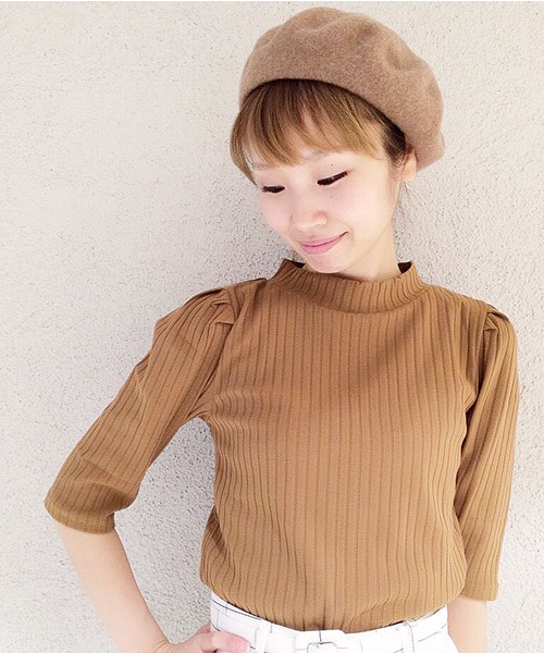 one after another NICE CLAUP(ワンアフターアナザーナイスクラップ)の「【ナイスクラップ】ワイドリブハイネック5部丈カットソー(Tシャツ/カットソー・レディース・カーキ/ブラック/アイボリー/キャメル/ボルドー・FREE)」の4枚目の写真