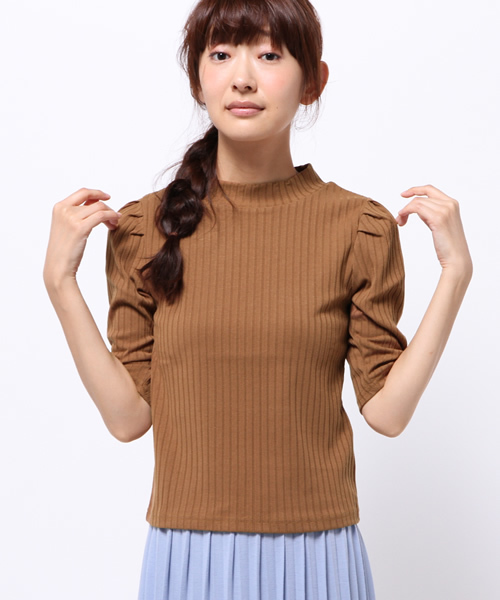 one after another NICE CLAUP(ワンアフターアナザーナイスクラップ)の「【ナイスクラップ】ワイドリブハイネック5部丈カットソー(Tシャツ/カットソー・レディース・カーキ/ブラック/アイボリー/キャメル/ボルドー・FREE)」の15枚目の写真