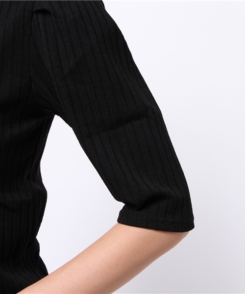 one after another NICE CLAUP(ワンアフターアナザーナイスクラップ)の「【ナイスクラップ】ワイドリブハイネック5部丈カットソー(Tシャツ/カットソー・レディース・カーキ/ブラック/アイボリー/キャメル/ボルドー・FREE)」の10枚目の写真