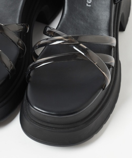 repipi armario（レピピ アルマリオ）の「クリアラインアツゾコサンダル（サンダル・キッズ・ホワイト/ブルー/ブラック・MEDIUM/SMALL/LARGE）」の16枚目の写真