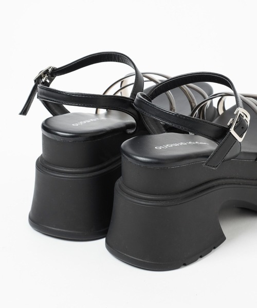 repipi armario（レピピ アルマリオ）の「クリアラインアツゾコサンダル（サンダル・キッズ・ホワイト/ブルー/ブラック・MEDIUM/SMALL/LARGE）」の10枚目の写真