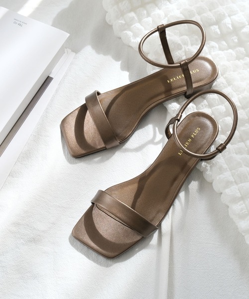 AmiAmi（アミアミ）の「【2026春夏再販！】片手でサッと3秒！ゴムストラップスクエアトゥサンダル（サンダル・レディース・ブラック/ブロンズ/シルバー/アイボリー/グレイッシュベージュ/ブルー/オレンジ/ブラウン系その他/ゴールド/ブラック系その他/バーガンディー/ライム・S/M/LL/L/3L）」の12枚目の写真