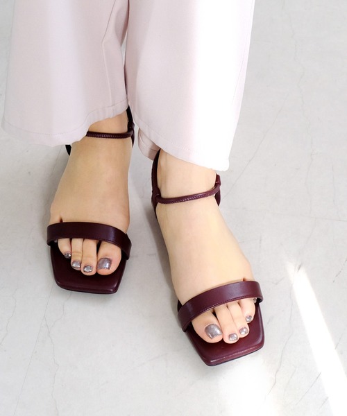 AmiAmi（アミアミ）の「【2026春夏再販！】片手でサッと3秒！ゴムストラップスクエアトゥサンダル（サンダル・レディース・ブラック/ブロンズ/シルバー/アイボリー/グレイッシュベージュ/ブルー/オレンジ/ブラウン系その他/ゴールド/ブラック系その他/バーガンディー/ライム・S/M/LL/L/3L）」の8枚目の写真