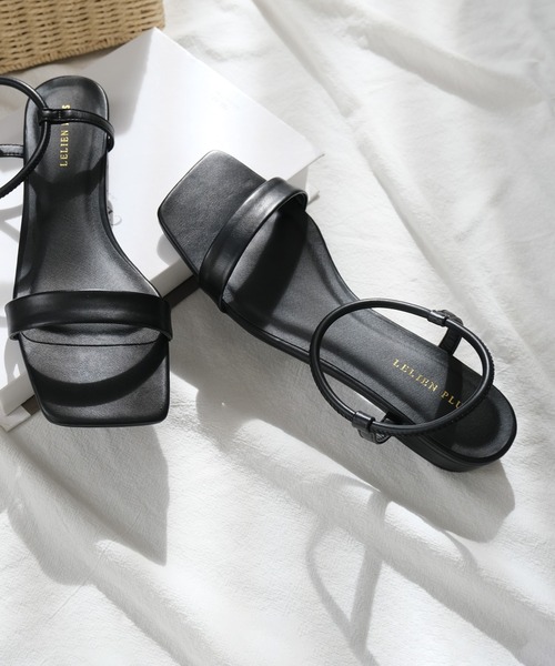 AmiAmi（アミアミ）の「【2026春夏再販！】片手でサッと3秒！ゴムストラップスクエアトゥサンダル（サンダル・レディース・ブラック/ブロンズ/シルバー/アイボリー/グレイッシュベージュ/ブルー/オレンジ/ブラウン系その他/ゴールド/ブラック系その他/バーガンディー/ライム・S/M/LL/L/3L）」の17枚目の写真