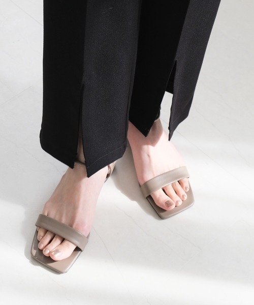 AmiAmi（アミアミ）の「【2026春夏再販！】片手でサッと3秒！ゴムストラップスクエアトゥサンダル（サンダル・レディース・ブラック/ブロンズ/シルバー/アイボリー/グレイッシュベージュ/ブルー/オレンジ/ブラウン系その他/ゴールド/ブラック系その他/バーガンディー/ライム・S/M/LL/L/3L）」の22枚目の写真