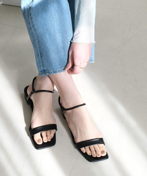 AmiAmi（アミアミ）の「【2026春夏再販！】片手でサッと3秒！ゴムストラップスクエアトゥサンダル（サンダル・レディース・ブラック/ブロンズ/シルバー/アイボリー/グレイッシュベージュ/ブルー/オレンジ/ブラウン系その他/ゴールド/ブラック系その他/バーガンディー/ライム・S/M/LL/L/3L）」の21枚目の写真