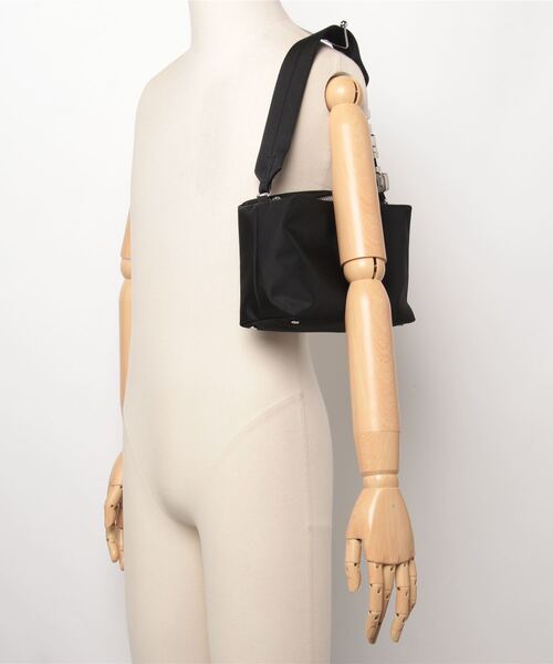 alexanderwang（アレキサンダーワン）の「HEIRESS SPORT SHOULDER BAG（ショルダーバッグ・レディース・ブラック・ONE SIZE）」の5枚目の写真
