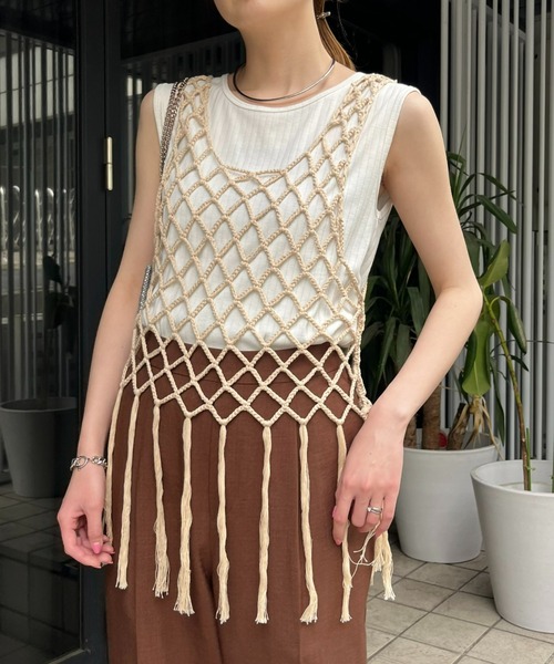 WILLOW（ウィロー）の「【willow】マクラメフリンジベスト（ベスト・レディース・ブラック/ベージュ・ONE SIZE）」の7枚目の写真
