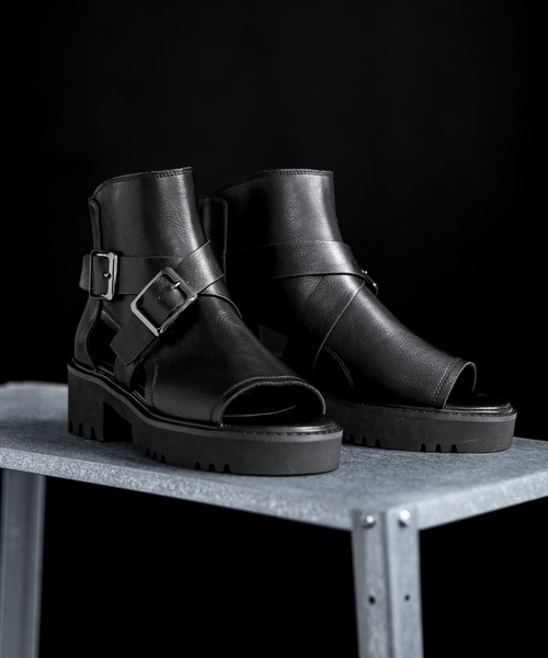 kOhAKU（コハク）の「『クロスベルトデザイン厚底サンダル』（サンダル・レディース・ブラック・L/M/LL）」の13枚目の写真