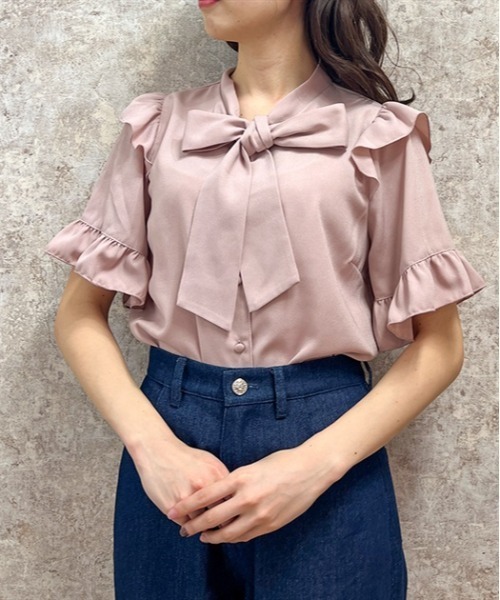 axes femme POETIQUE(アクシーズファムポエティック)の「フリル半袖ブラウス(シャツ/ブラウス・レディース・ホワイト/ピンク/ブラック・MEDIUM)」の3枚目の写真
