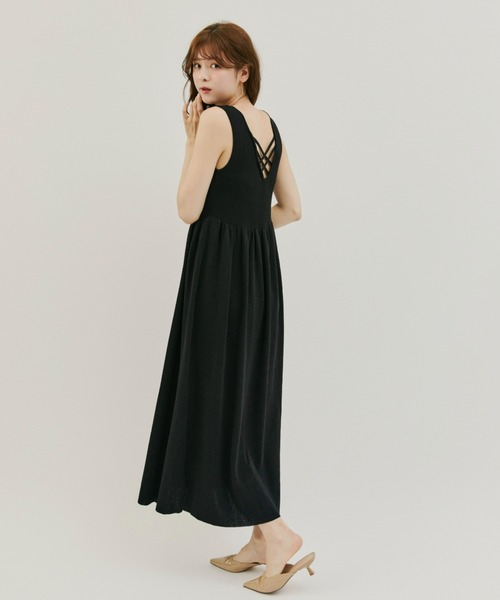 Olu.(オルドット)の「バックシャンノースリニットワンピース(ワンピース・レディース・チャコールグレー/ブラック・0/1)」の5枚目の写真