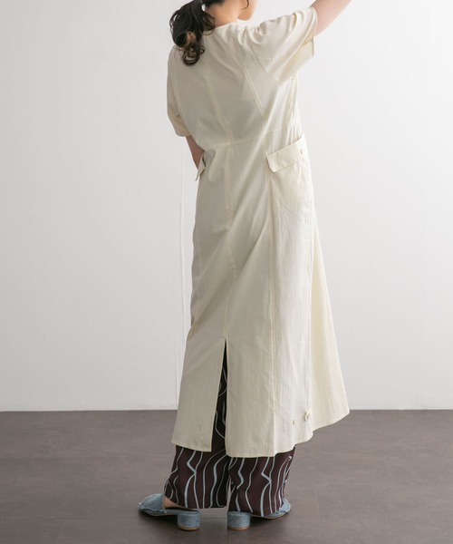 KBF(ケイビーエフ)の「サイドポケットコクーンワンピース(ワンピース・レディース・ネイビー/イエロー/アイボリー・38/36)」の15枚目の写真