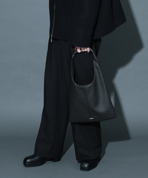 HARE(ハレ)の「SMALLサンカクトート(HARE)(トートバッグ・メンズ・ブラック系その他/ブラック/ブラック系その他2/ブラック系その他3/ブラック系その他4/ブラウン・FREE)」の20枚目の写真