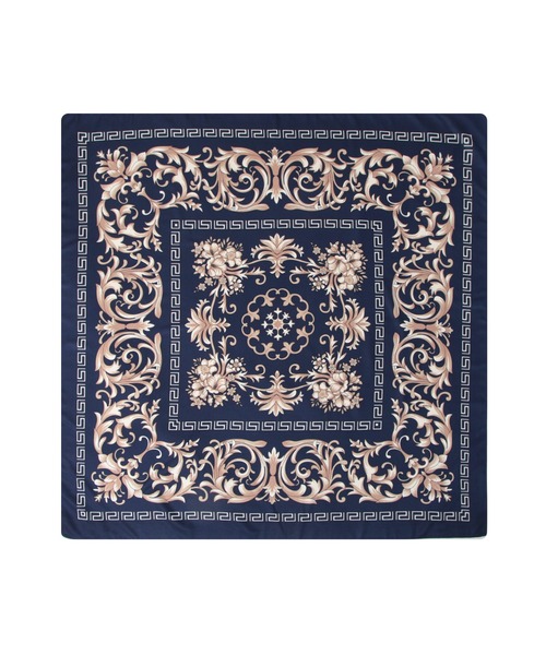 Julia Boutique（ジュリアブティック）の「90×90cmサイズ・ヴィンテージ風サテン生地スカーフ/100018（バンダナ/スカーフ・レディース・R/A/F/E/D/C/B/Q/P/O/N/M/L/K/J/I/H/G/T/S・ONE）」の3枚目の写真