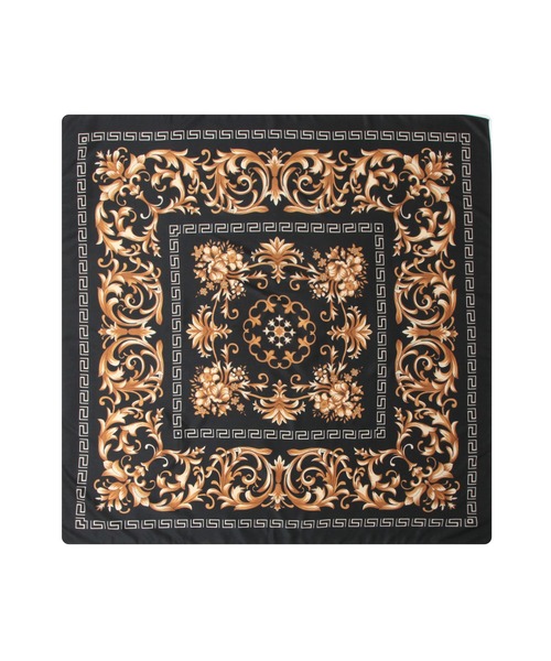 Julia Boutique（ジュリアブティック）の「90×90cmサイズ・ヴィンテージ風サテン生地スカーフ/100018（バンダナ/スカーフ・レディース・R/A/F/E/D/C/B/Q/P/O/N/M/L/K/J/I/H/G/T/S・ONE）」の4枚目の写真