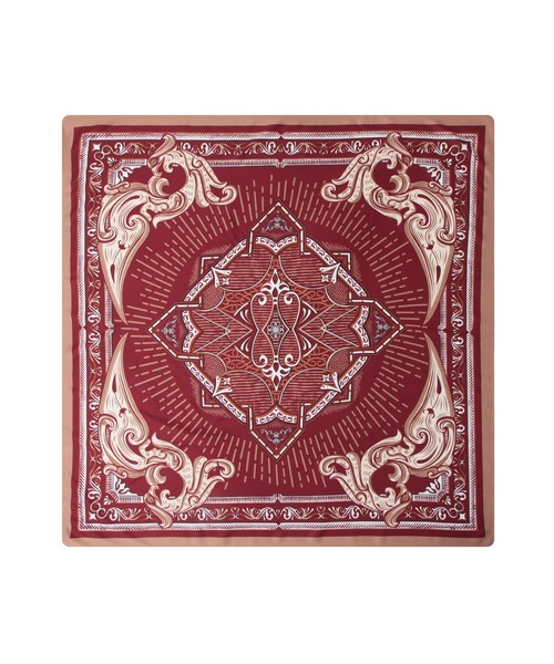 Julia Boutique（ジュリアブティック）の「90×90cmサイズ・ヴィンテージ風サテン生地スカーフ/100018（バンダナ/スカーフ・レディース・R/A/F/E/D/C/B/Q/P/O/N/M/L/K/J/I/H/G/T/S・ONE）」の9枚目の写真