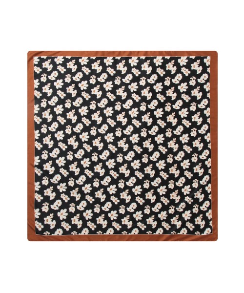 Julia Boutique（ジュリアブティック）の「90×90cmサイズ・ヴィンテージ風サテン生地スカーフ/100018（バンダナ/スカーフ・レディース・R/A/F/E/D/C/B/Q/P/O/N/M/L/K/J/I/H/G/T/S・ONE）」の16枚目の写真