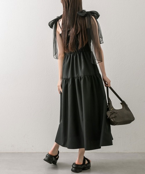 OLIVE des OLIVE（オリーブデオリーブ）の「チュールリボンシャーリングワンピース（ワンピース・レディース・オフホワイト/ブルー/ブラック/ブラウン・SMALL/MEDIUM）」の6枚目の写真