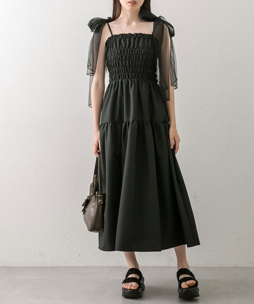 OLIVE des OLIVE（オリーブデオリーブ）の「チュールリボンシャーリングワンピース（ワンピース・レディース・オフホワイト/ブルー/ブラック/ブラウン・SMALL/MEDIUM）」の5枚目の写真