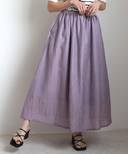 Emma（SELECT LEVERY）（エマ セレクトリベリー）の「シアーサッカーロングスカート（スカート・レディース・ホワイト/ブラック/ラベンダー/ベージュ/ブルー・LARGE/MEDIUM/X-LARGE）」の5枚目の写真