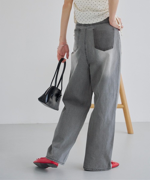titivate(ティティベイト)の「ポケット加工ストレートデニムパンツ(デニムパンツ・レディース・グレー/ブルー・M/S)」の8枚目の写真
