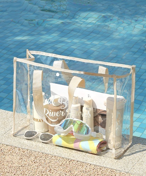 Pochi Pouch(ポチポーチ)の「Pochi Pouch/【大容量/PVC】 ビーチ プール バッグ(トートバッグ・レディース・アイボリー/ブラック/ネイビー/レッド・FREE)」の2枚目の写真