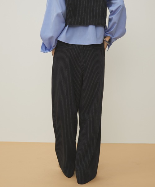 MERLOT（メルロー）の「ストライプワイドストレートスラックス/セットアップ着用可能（スラックス・レディース・ネイビー・FREE）」の5枚目の写真