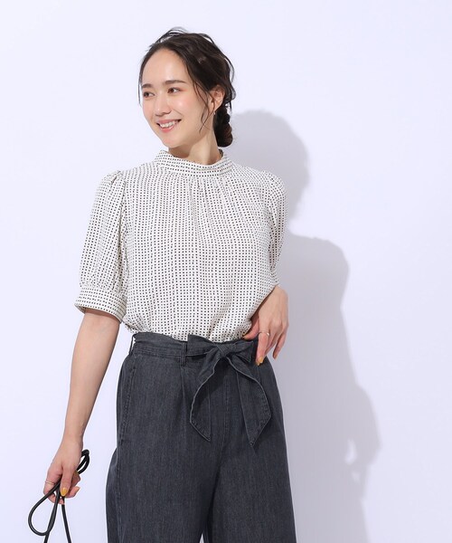 DRESKIP（ドレスキップ）の「◆【2WAY/無理せずキレイ】リボンが華やかさをプラスする 5分袖ブラウス（シャツ/ブラウス・レディース・ブラック系/ブルー系5/アイボリー系・03/02/04）」の4枚目の写真