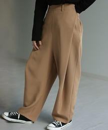 タックパンツ