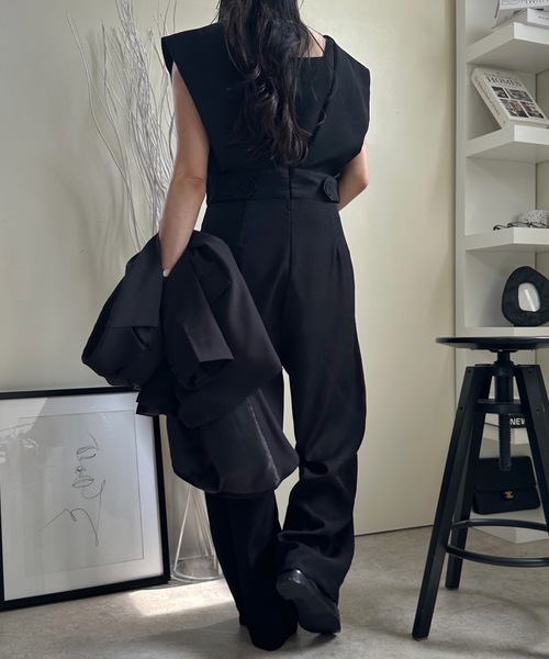 ULEULA（ウルア）の「ワイドVネックサロペット/オールインワン（サロペット/オーバーオール・レディース・モカ/ブラック・FREE）」の15枚目の写真