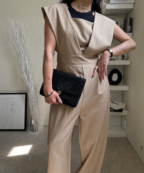 ULEULA（ウルア）の「ワイドVネックサロペット/オールインワン（サロペット/オーバーオール・レディース・モカ/ブラック・FREE）」の18枚目の写真